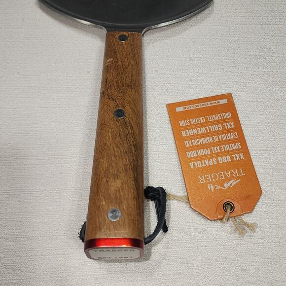 Traeger XXL BBQ spatula - Picture 3 of 6